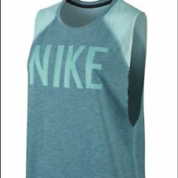 Nike Sleeveless Graphic Fleece - Picture 3 of 4
